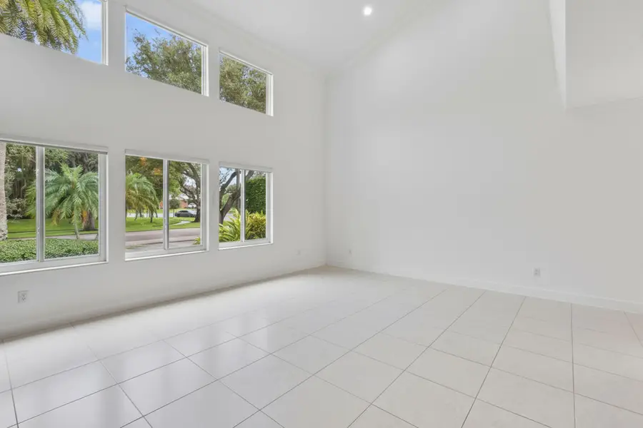 2801 Embassy Drive, West Palm Beach, FL 33401 - #3