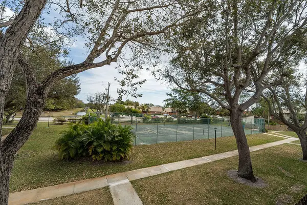 3402 E Gardens East Drive #7b, Palm Beach Gardens, FL 33410