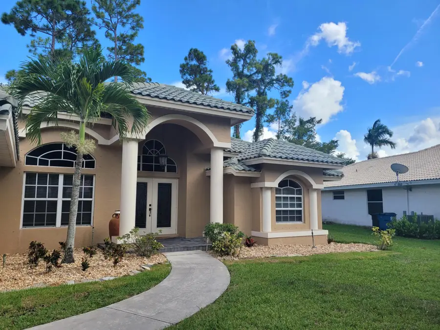 146 Fernwood Crescent, Royal Palm Beach, FL 33411 - #2