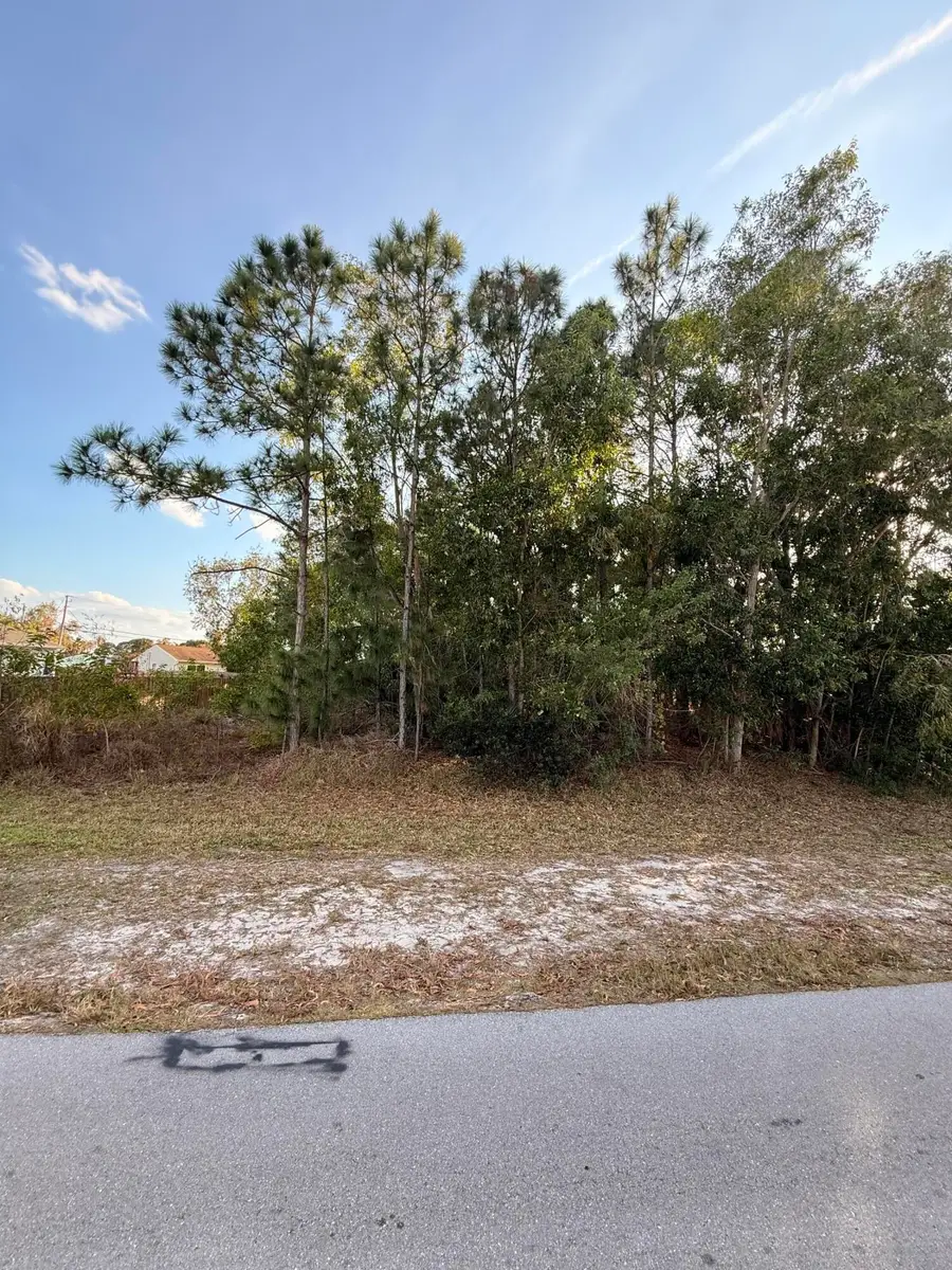 2112 SE Heathwood Circle, Port Saint Lucie, FL 34952 - #2