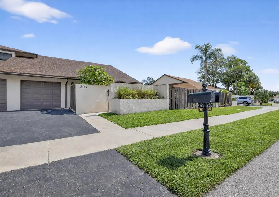293 SW 28th Avenue, Delray Beach, FL 33445 - #2