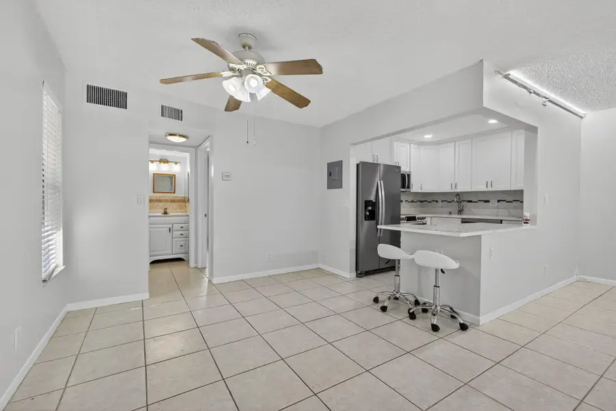 116 Oxford 200, West Palm Beach, FL 33417 - #3