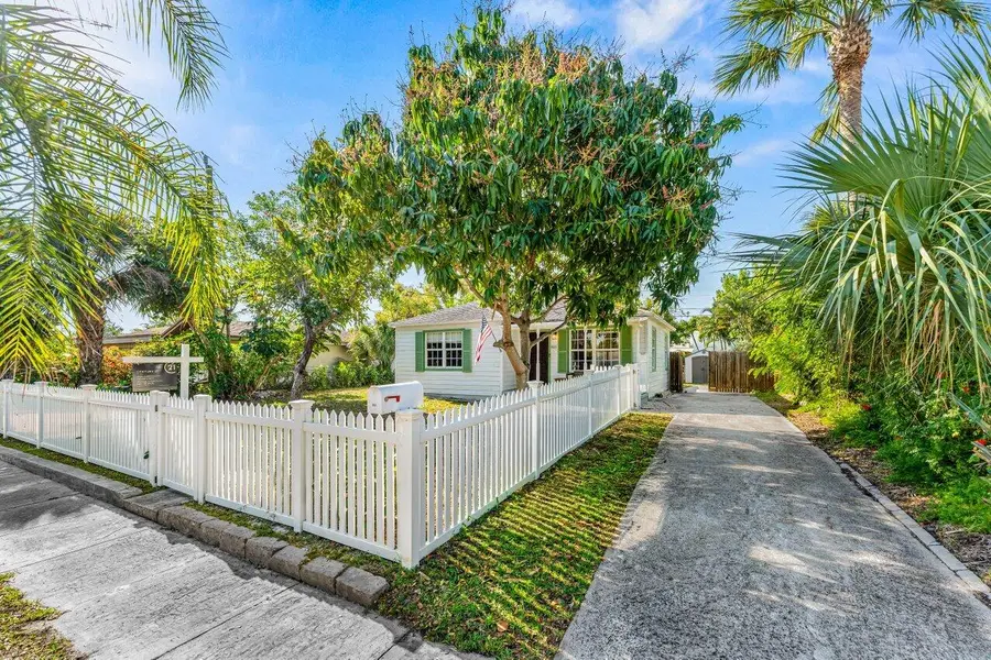 810 Franklin Road, West Palm Beach, FL 33405 - #2