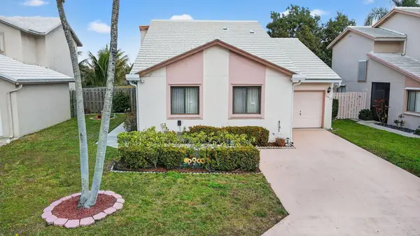 6049 Strawberry Lakes Circle, Lake Worth, FL 33463