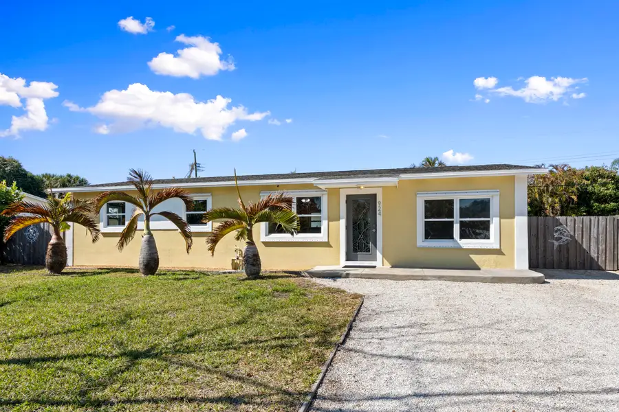 924 SE Dolphin Drive, Stuart, FL 34996 - #2