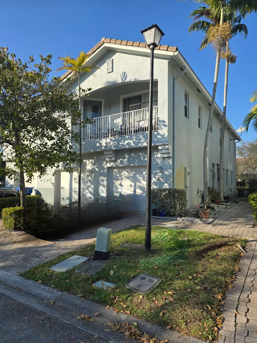 3037 Laurel Ridge Circle, West Palm Beach, FL 33404 - #2