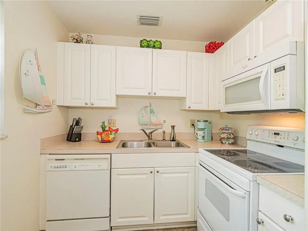 12 Vista Palm Lane #103, Vero Beach, FL 32962 - #1