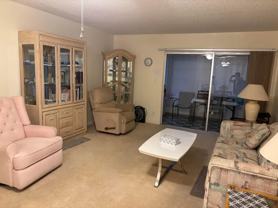 24 Golfs Edge #D, West Palm Beach, FL 33417 - #2