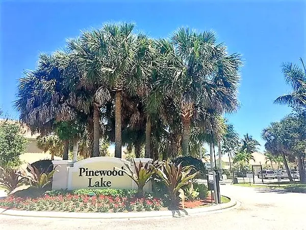1182 Pinewood Lake Court #1182, Greenacres, FL 33415
