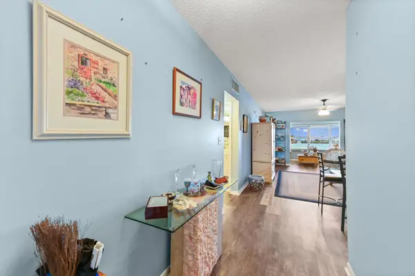 1114 Lake Terrace #212, Boynton Beach, FL 33426