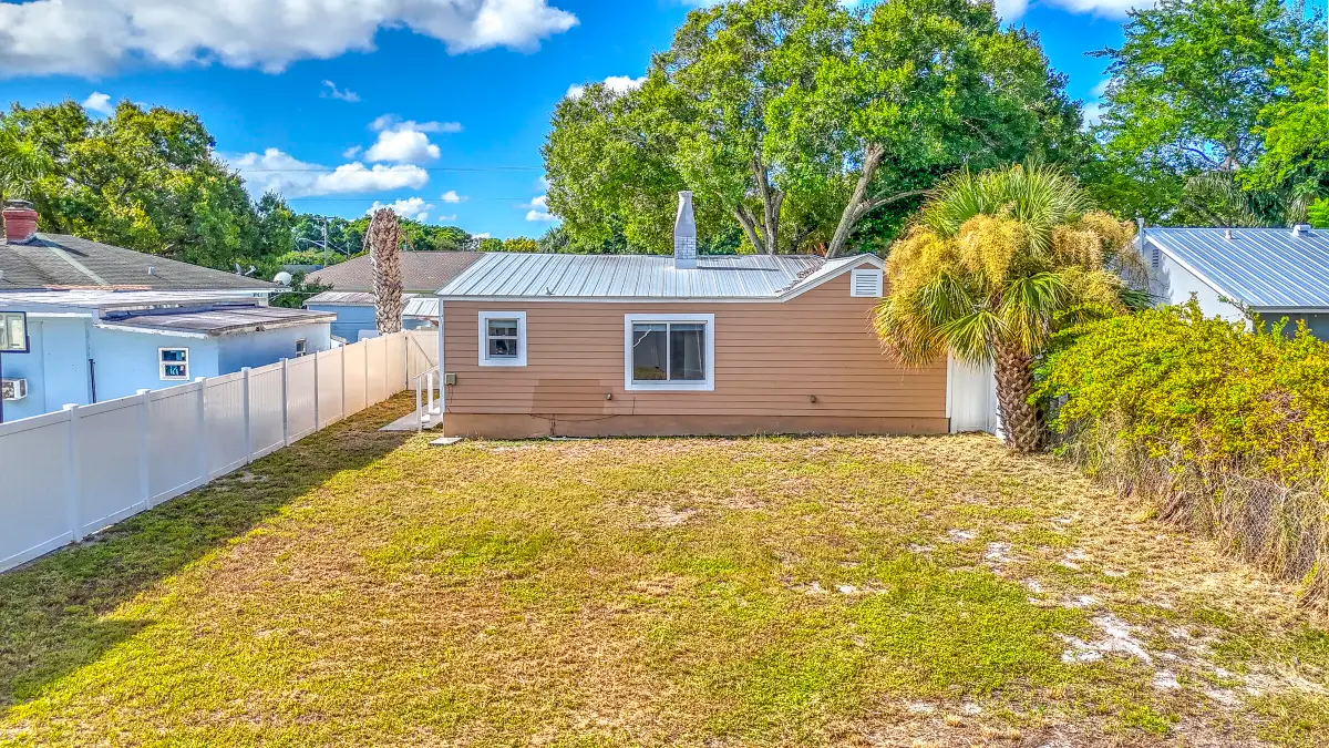 1204 Easter Avenue, Fort Pierce, FL 34950 - #1