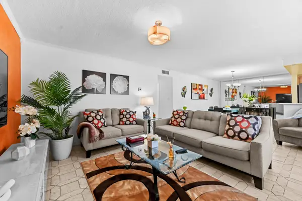 200 NE 12th Avenue #3a, Hallandale Beach, FL 33009