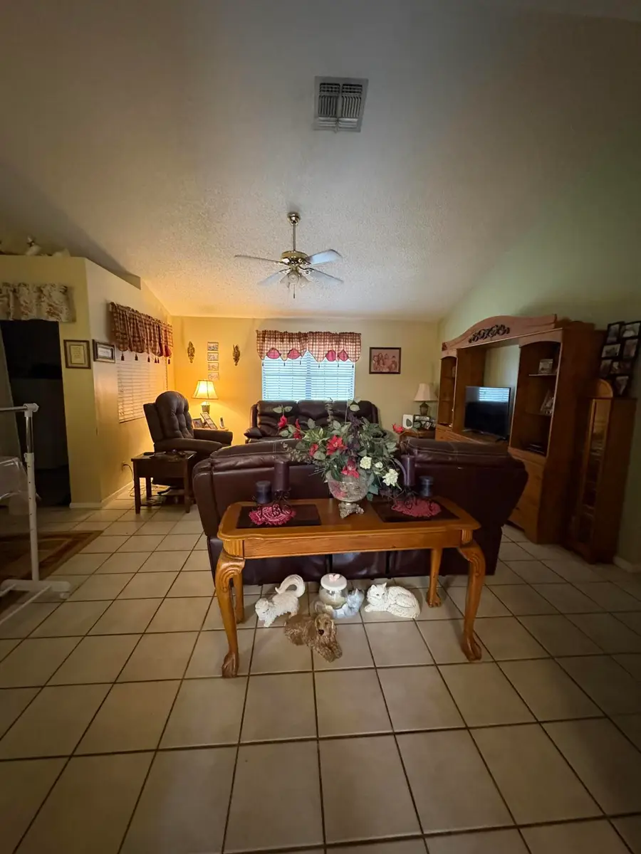 230 N Brida Street, Clewiston, FL 33440 - #3