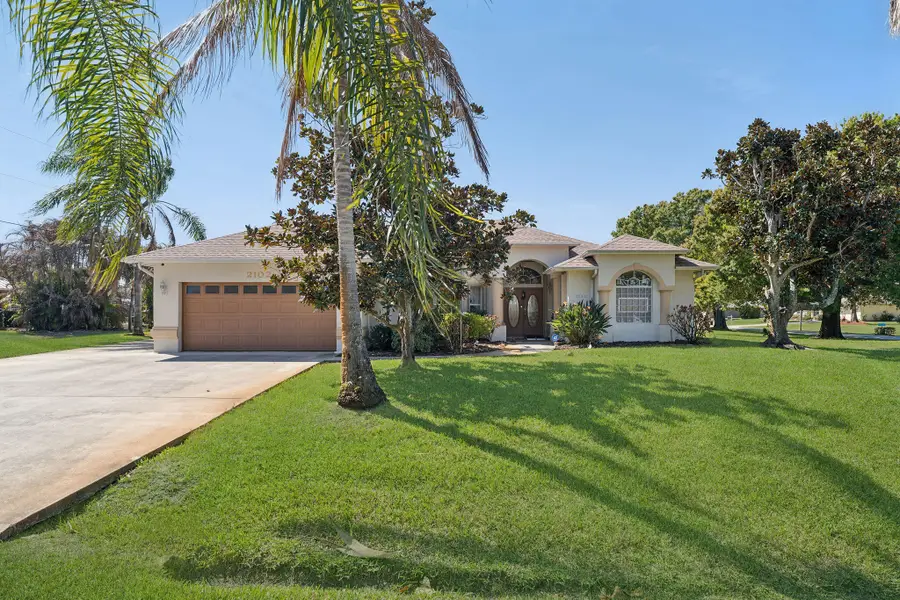 2102 SE Herron Avenue, Port Saint Lucie, FL 34952 - #2