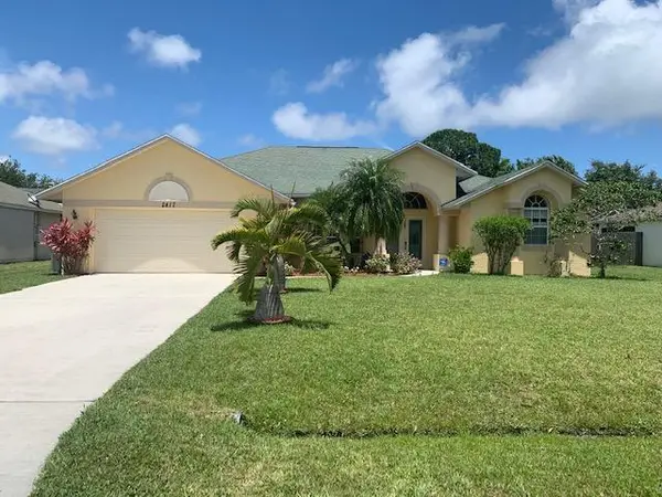 2417 SE Dogwood Avenue, Port St Lucie, FL 34952