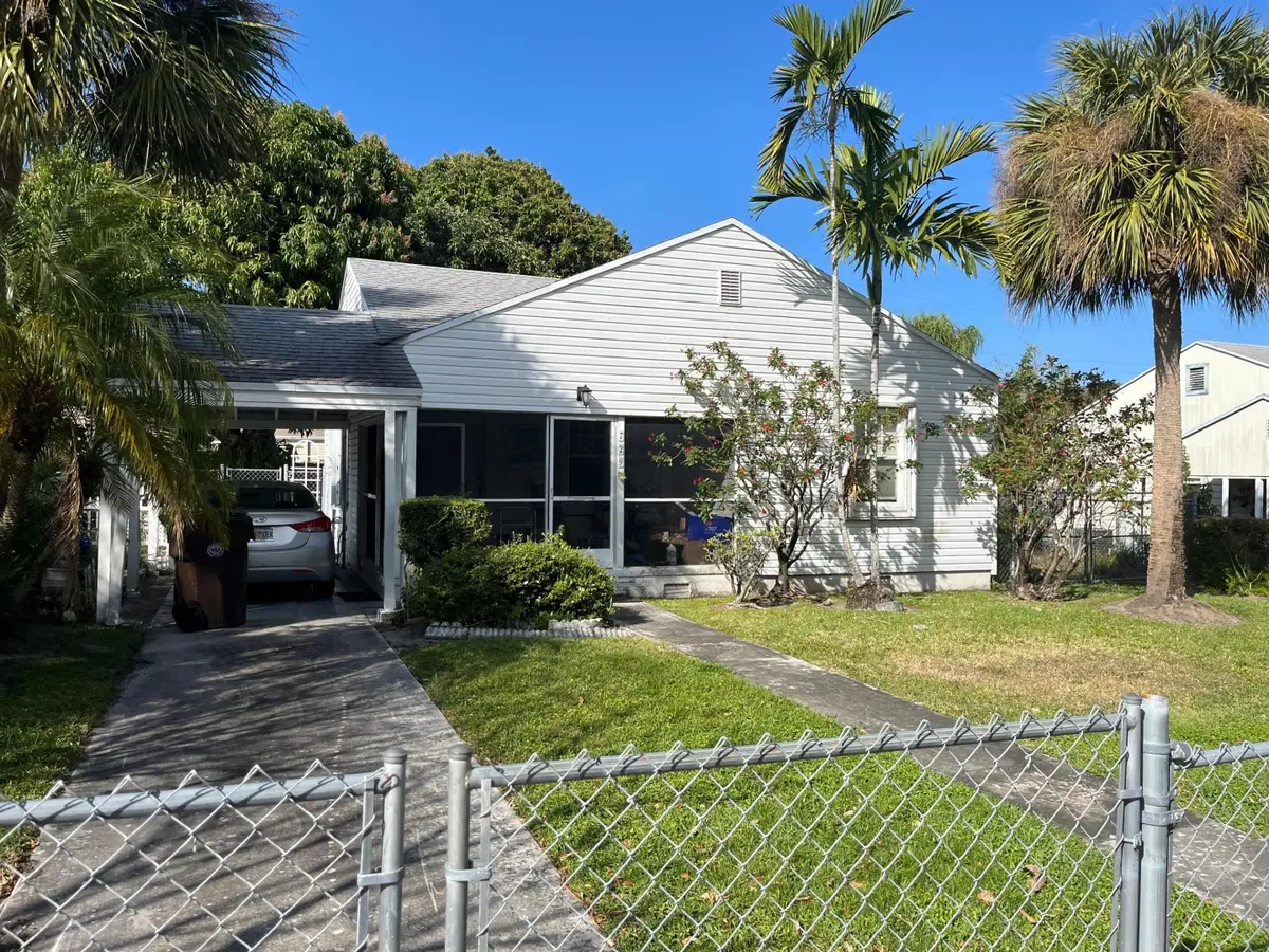 729 Rockland Drive, West Palm Beach, FL 33405 - #1