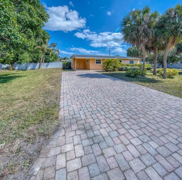 3578 Coconut Road, Lake Worth, FL 33461