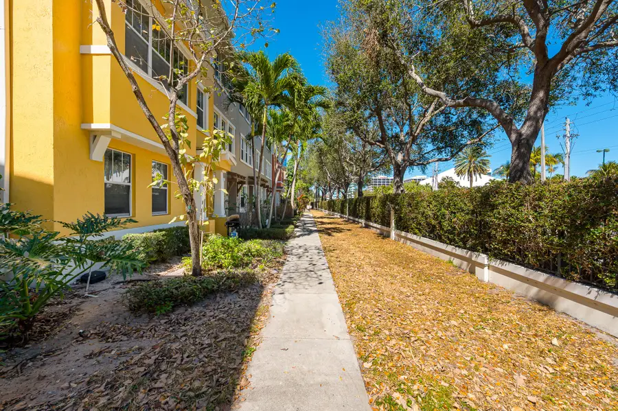 960 Millbrae 3 Court #3, West Palm Beach, FL 33401 - #3