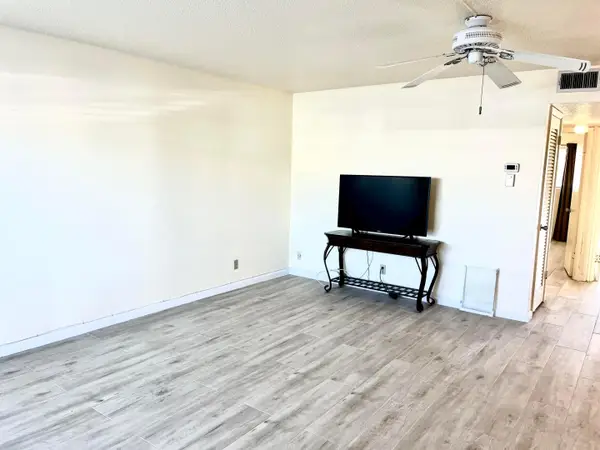 100 Doolen Court #112, North Palm Beach, FL 33408