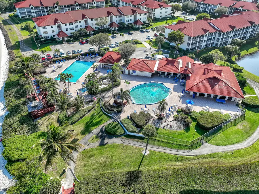 105 Half Moon Circle #F1, Hypoluxo, FL 33462 - #2