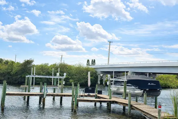 461 SE Pine Road, Port St Lucie, FL 34984