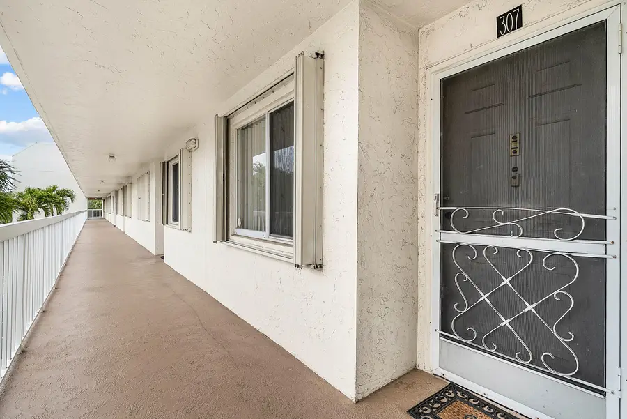 3146 Via Poinciana #307, Lake Worth, FL 33467 - #3