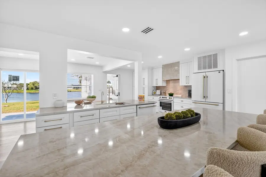 2001 SW Roma Way Sw, Boynton Beach, FL 33426 - #2