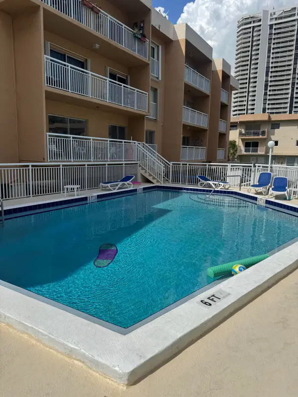 17051 NE 35th Avenue #307, North Miami Beach, FL 33160