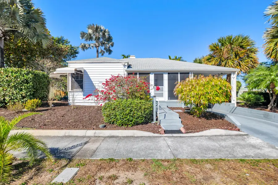 2401 Ridgeway Avenue, West Palm Beach, FL 33401 - #3