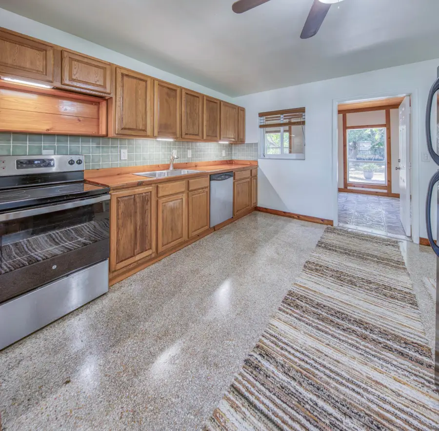 341 Pinewood Street, Lantana, FL 33462 - #3