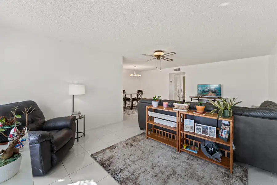 201 Country Lane #B, Boynton Beach, FL 33435 - #3
