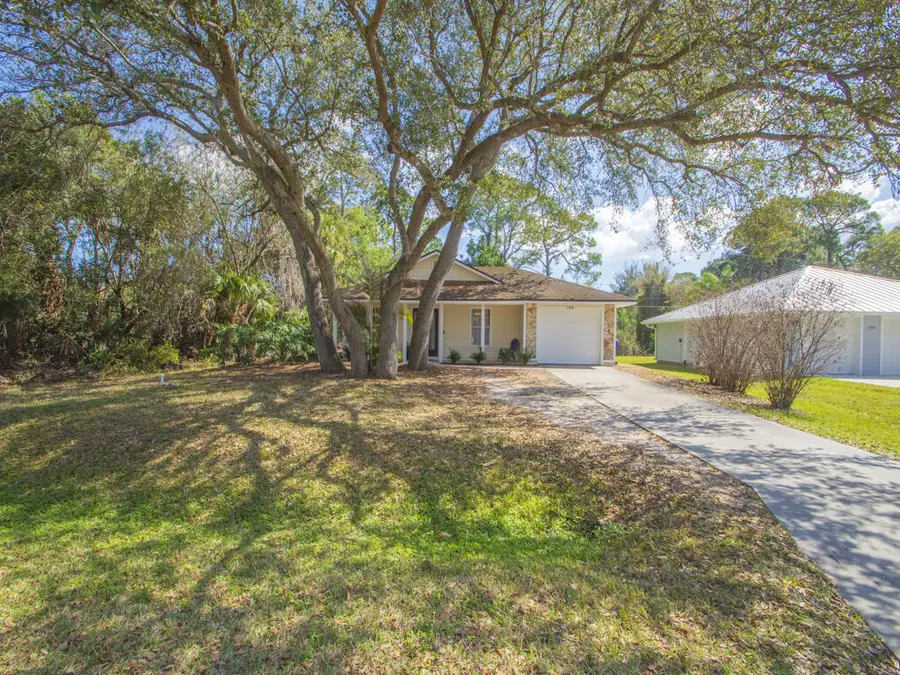 1304 32nd Avenue Sw, Vero Beach, FL 32968 - #2