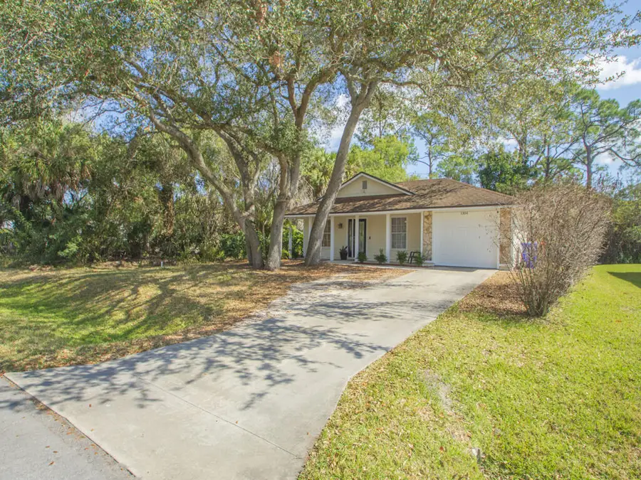 1304 32nd Avenue Sw, Vero Beach, FL 32968 - #3