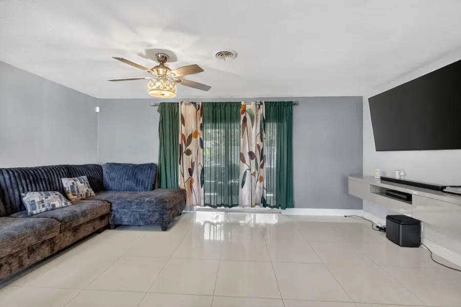 6980 NW 6th Street, Plantation, FL 33317 - #3