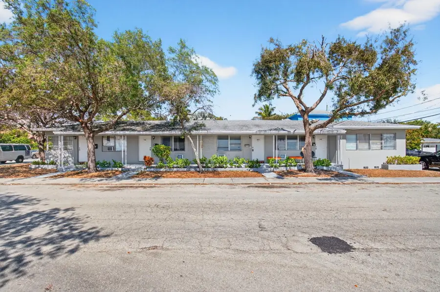 512 N 9th Avenue N, Lake Worth Beach, FL 33460 - #3