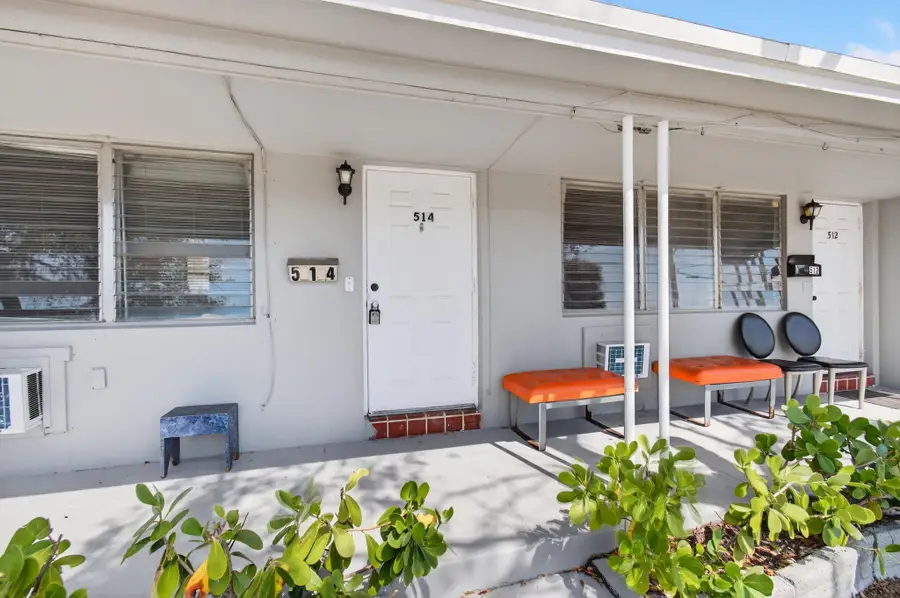 512 N 9th Avenue N, Lake Worth Beach, FL 33460 - #3