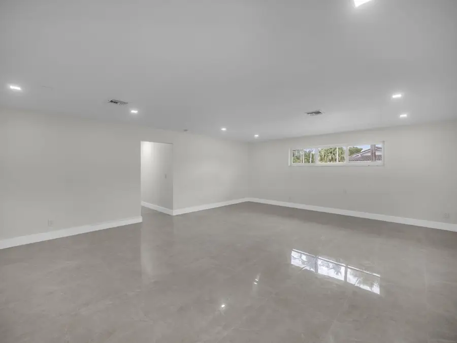 21020 Highland Lakes Boulevard, Miami, FL 33179 - #3