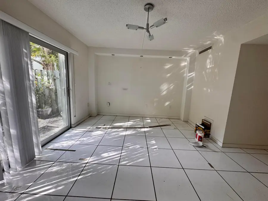 801 W Oakland Park Boulevard #C6, Oakland Park, FL 33311 - #3