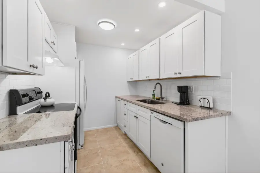 3028 Guildford B #B, Boca Raton, FL 33434 - #2