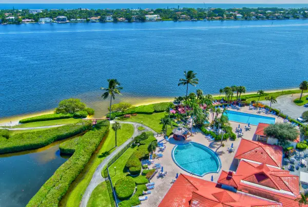 104 Half Moon Circle #C3, Hypoluxo, FL 33462