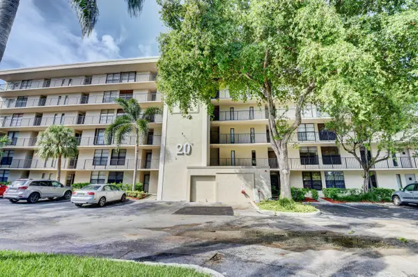 20 Royal Palm Way #602, Boca Raton, FL 33432