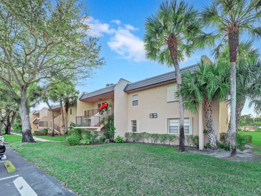 130 Lake Constance Drive, West Palm Beach, FL 33411 - #2