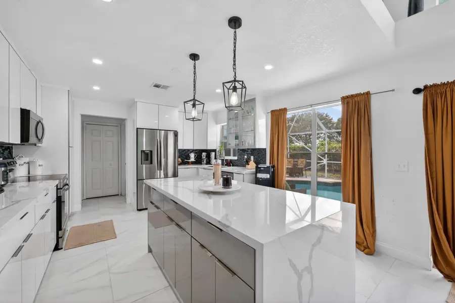 200 Trails End, West Palm Beach, FL 33413 - #2