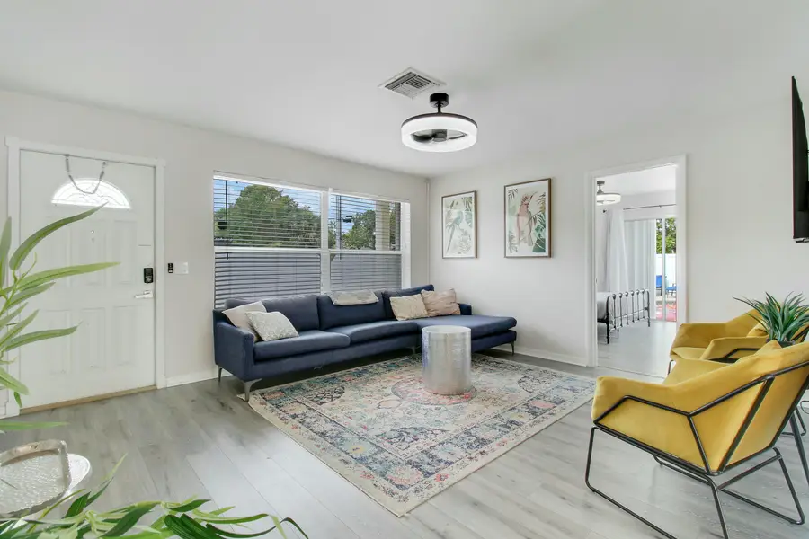 2112 Mercer Avenue, West Palm Beach, FL 33401 - #2