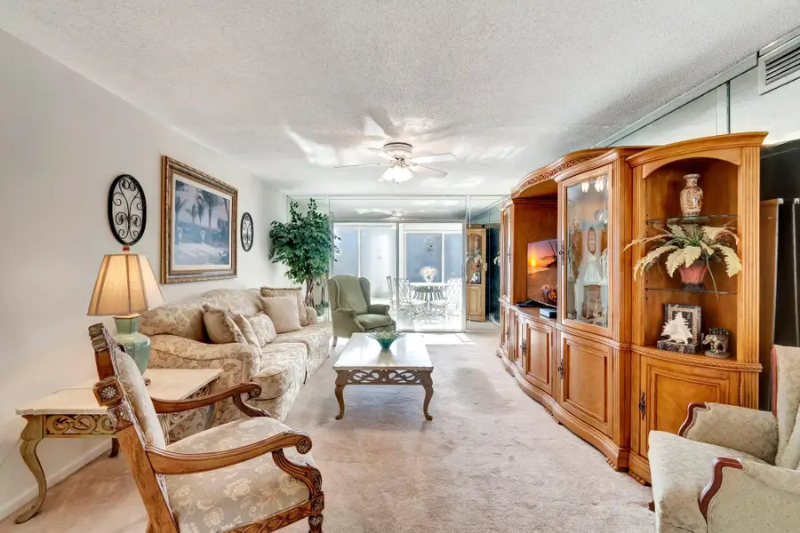 2901 Victoria Circle #F2, Coconut Creek, FL 33066 - #3