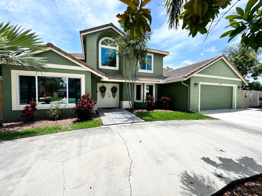 1760 W Terrace Drive W, Lake Worth Beach, FL 33460 BHGRE