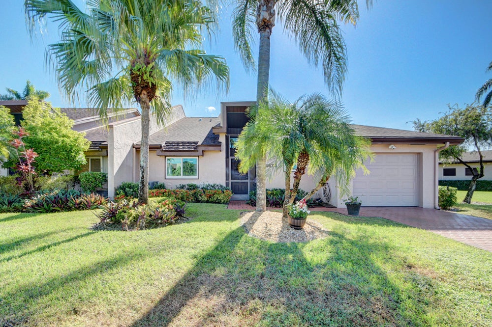 4670 Fountains Drive S, Lake Worth, FL 33467 BHGRE
