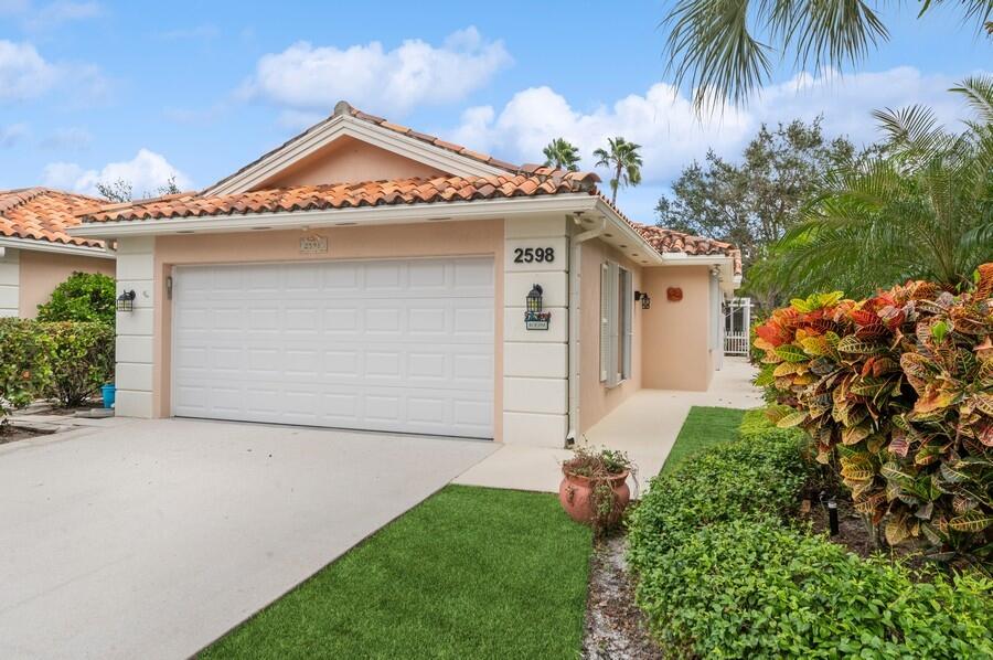 2598 Livingston Lane, West Palm Beach, FL 33411 BHGRE