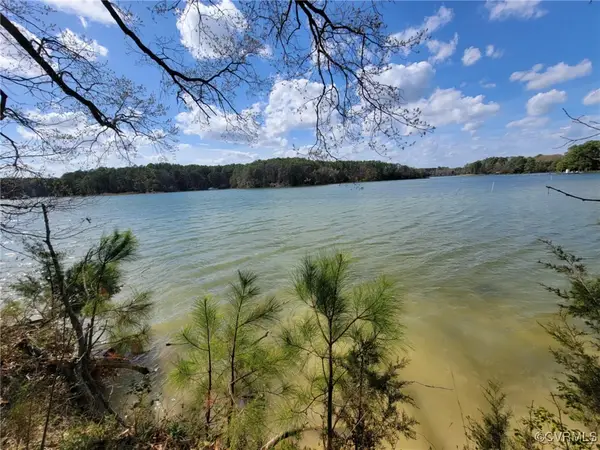 922 Skipjack Road, Sandy Point, VA 22488