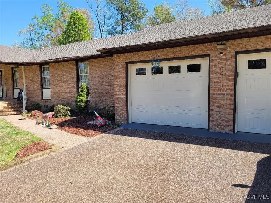 107 Oxford Road, Hopewell, VA 23860 - #2